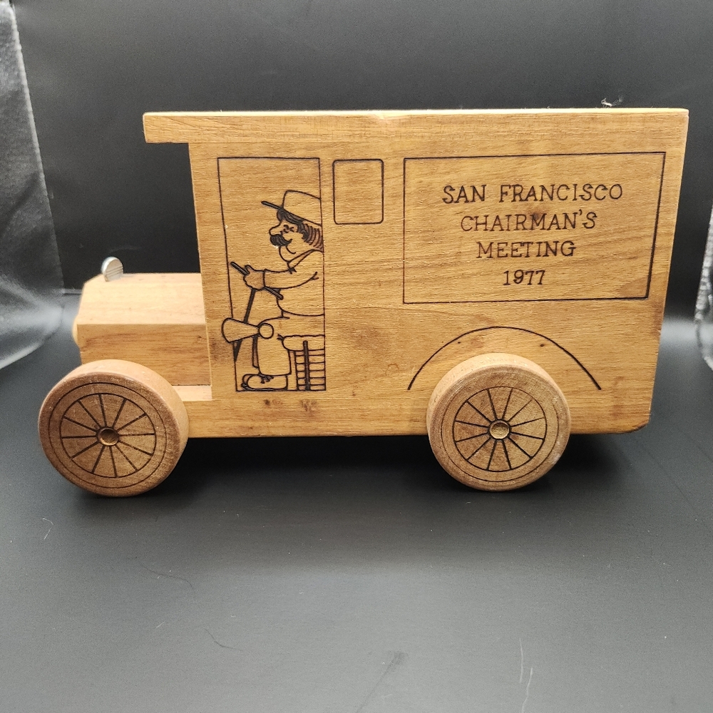 VTG 1977 TOYSTALGIA FORD Truck Toy Bank SAN FRANCISCO Chairmans Mtg. Wood, Rolls